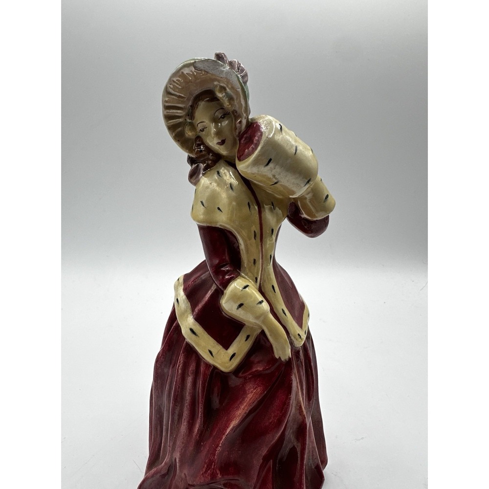 Vintage Ceramic Victorian Lady Figurine The Ermine Coat Winter Christmas 7" - Picture 9 of 16